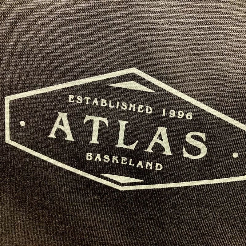 Camiseta Atlas: 1996-Tik Tee (Indian Ink Grey)