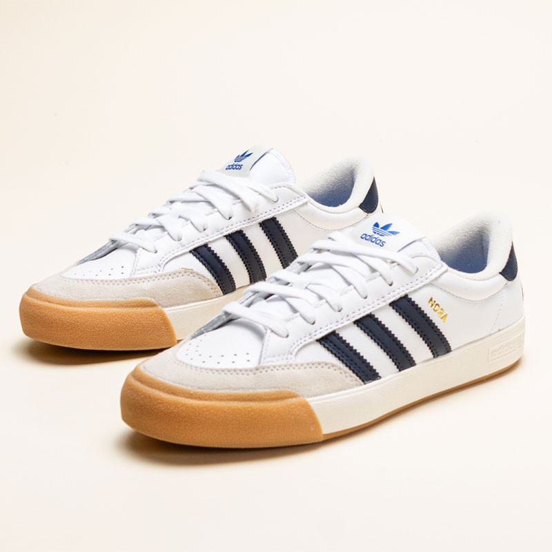 Zapatillas Adidas: Nora (Ftwwht Conavy Cwhite)