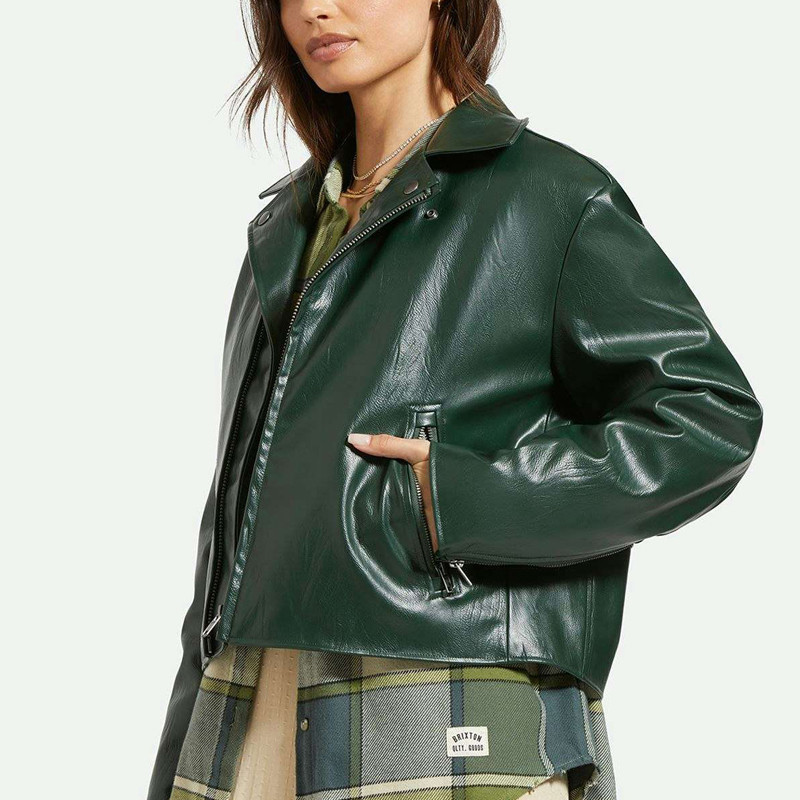 Chaqueta Brixton: The Moto Vegan Leather Jacket (Pine Need)