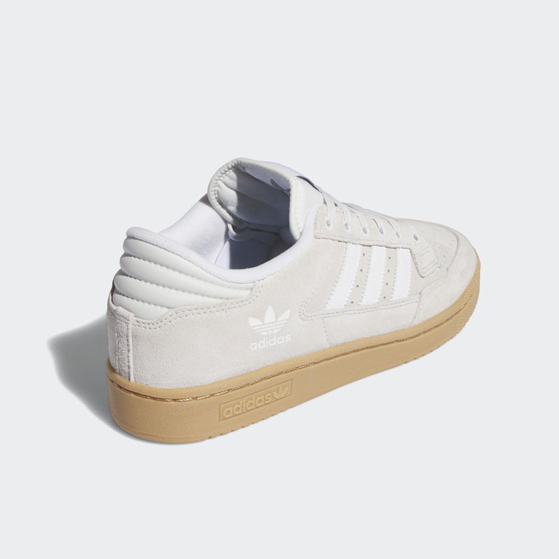 Zapatillas Adidas: Centennial 85 Low Adv (Crywht Ftwwht Gum3)