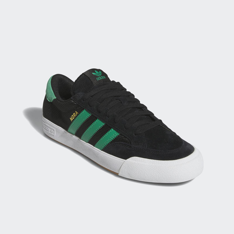 Zapatillas Adidas: Nora (Cblack Cougrn Ftwwht)