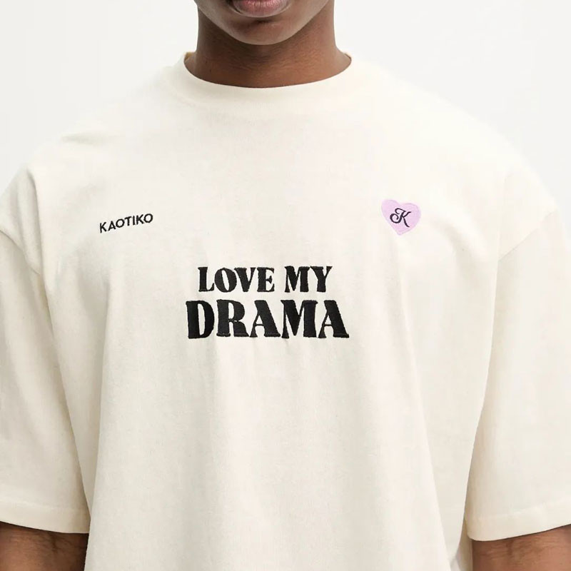 Camiseta Kaotiko: Cropped Love My Drama Org Cotton (Ivory)