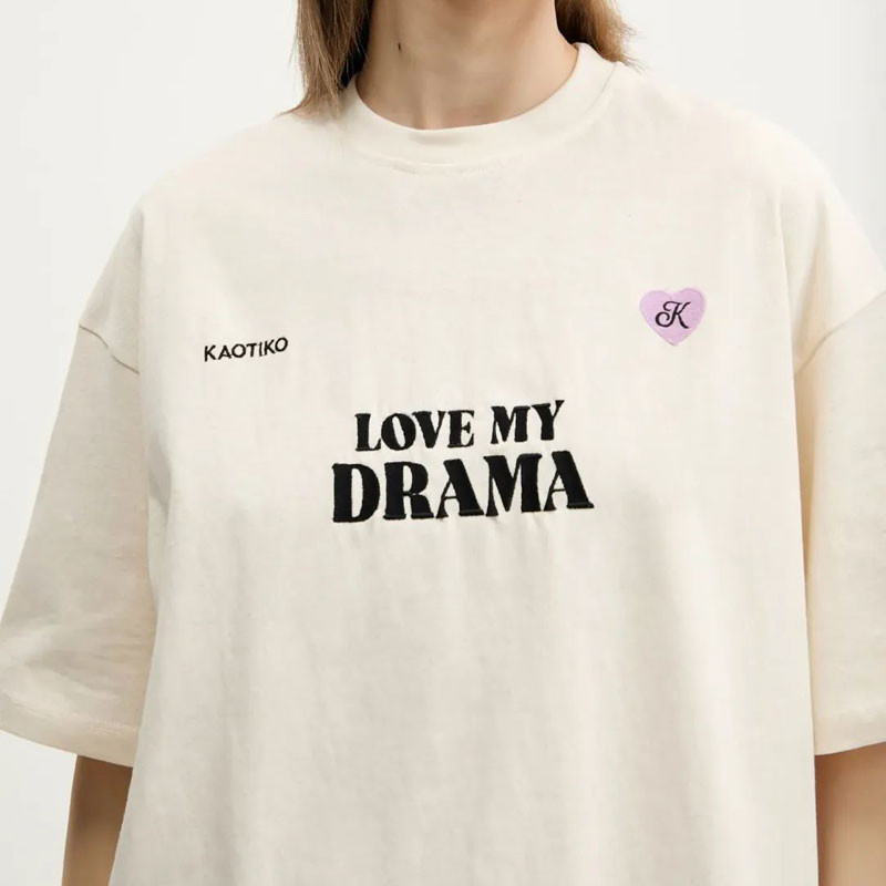 Camiseta Kaotiko: Cropped Love My Drama Org Cotton (Ivory)