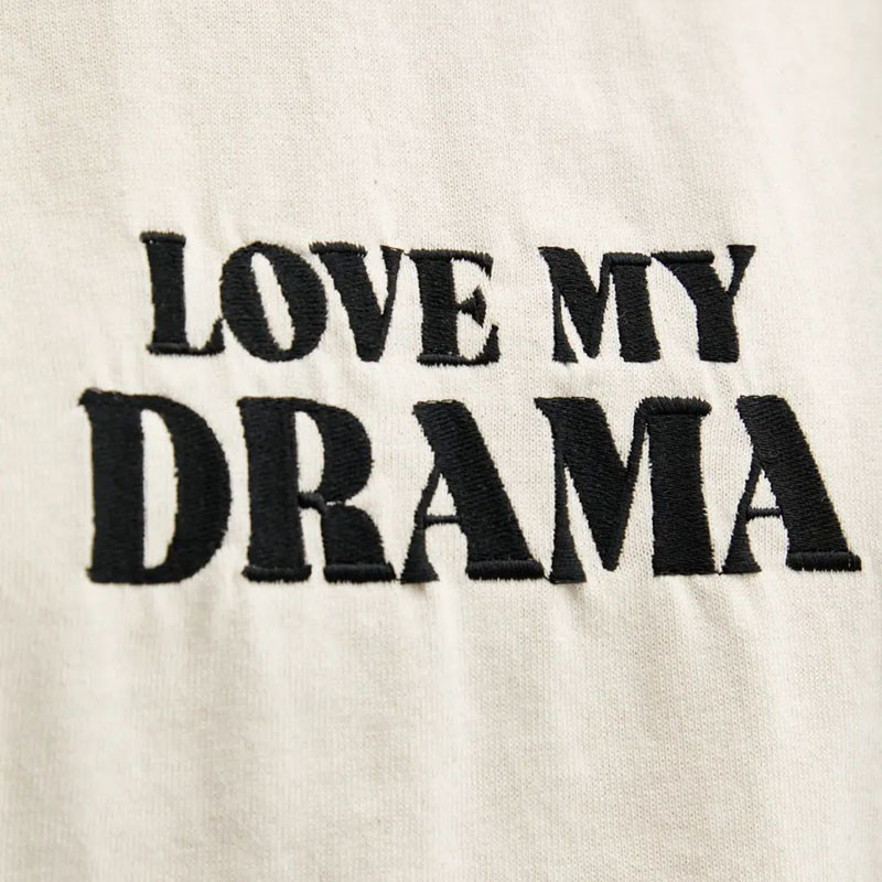 Camiseta Kaotiko: Cropped Love My Drama Org Cotton (Ivory)