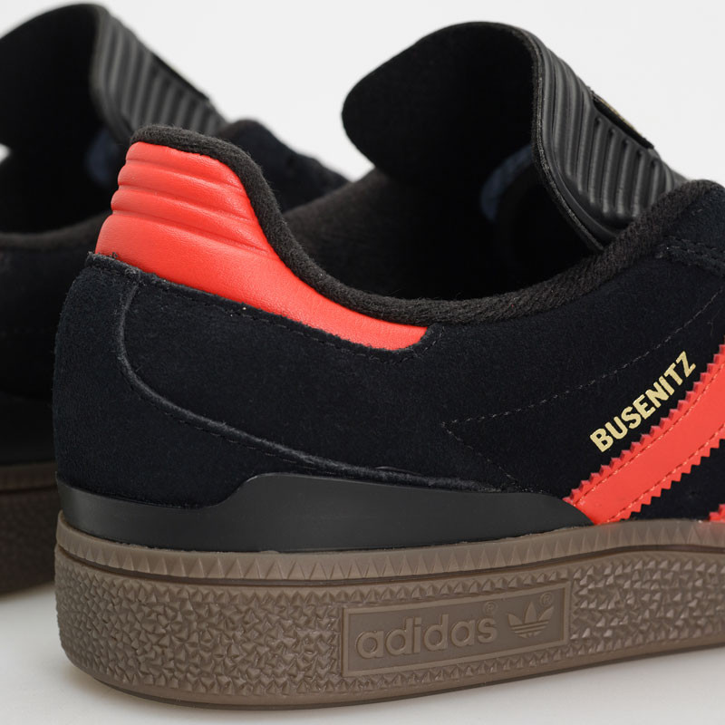 Zapatillas Adidas: Busenitz (Cblack Supcol Gum5)