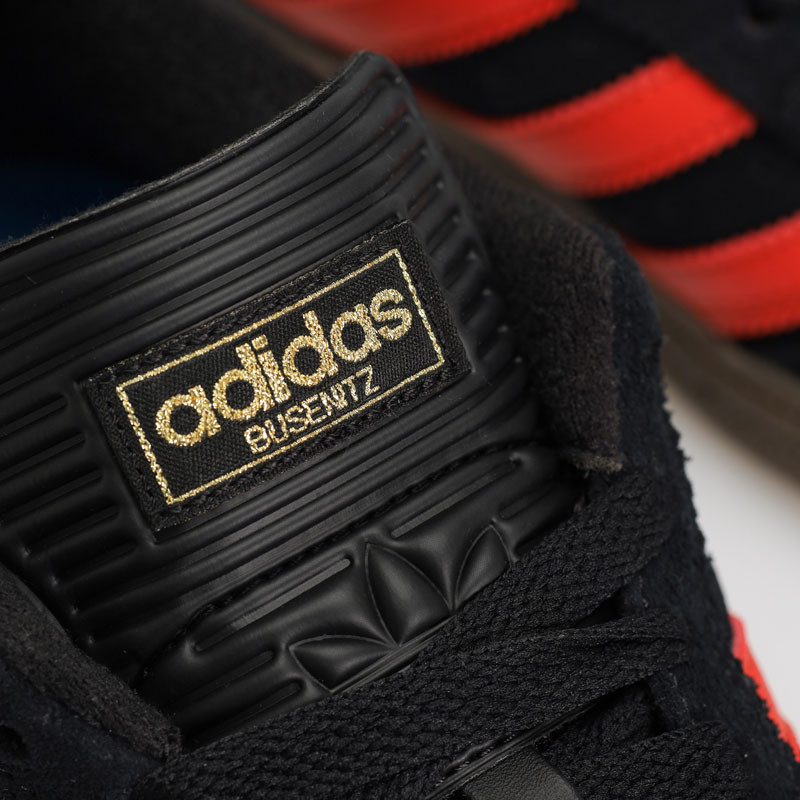 Zapatillas Adidas: Busenitz (Cblack Supcol Gum5)