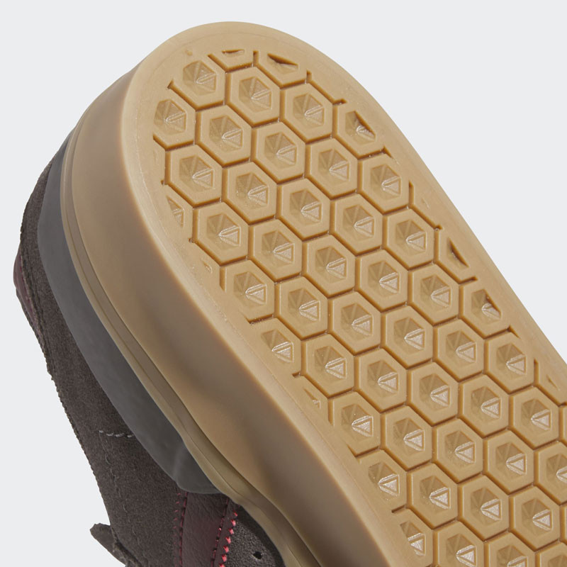 Zapatillas Adidas: Busenitz Vulc II (Charcoal Shadow Red Gum)