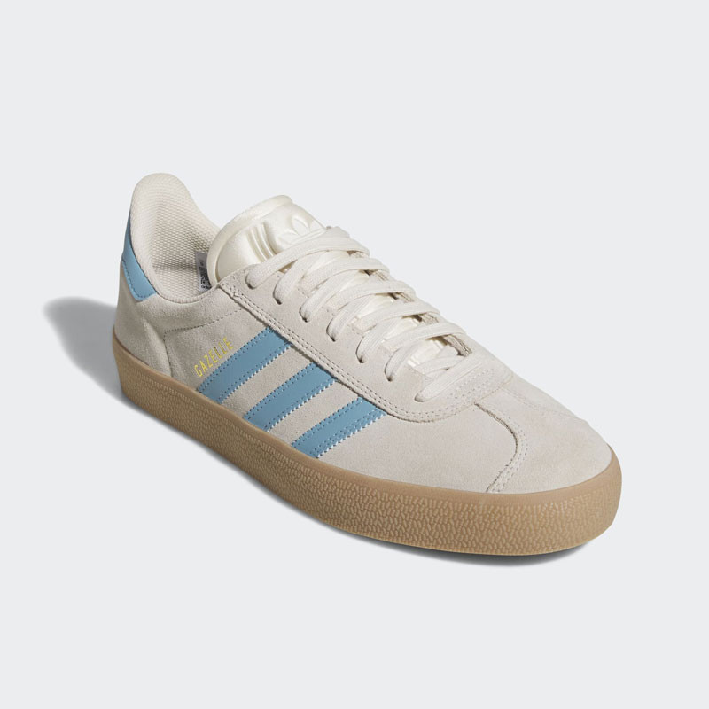 Zapatillas Adidas: Gazelle ADV (Wonder White Prelov Blue Gum)