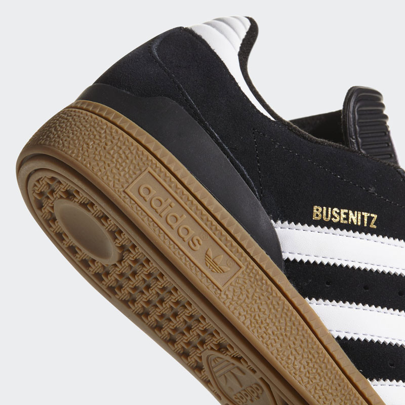 Zapatillas Adidas: Busenitz (Core Black Ftwr White Gold Met)