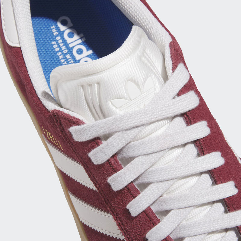 Zapatillas Adidas: Gazelle ADV (Shadow Red Cryst Wt Gld Met)