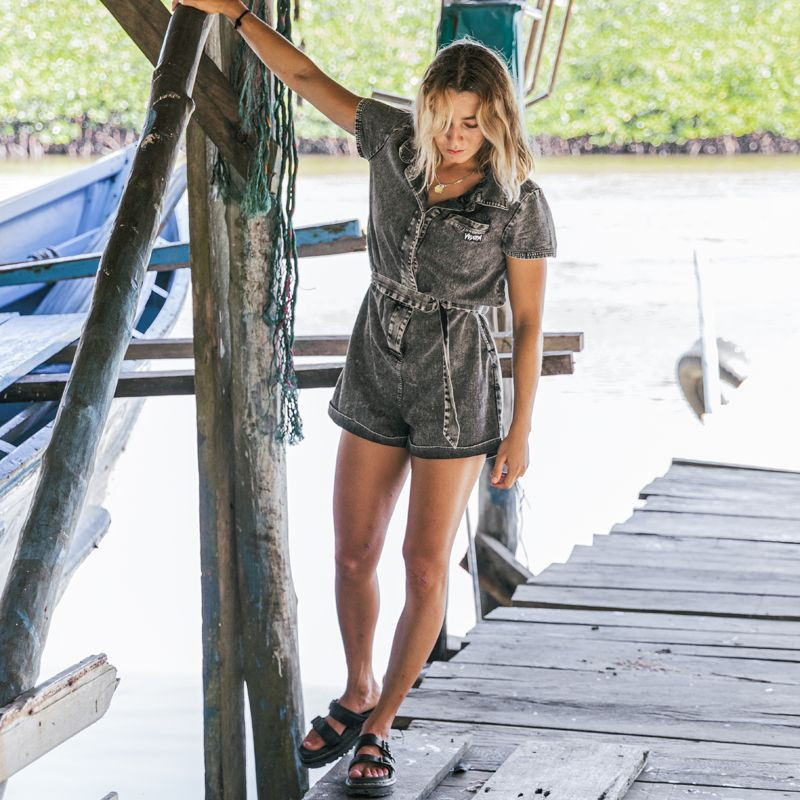 Bermuda Volcom: Asphalt Romper (Black)
