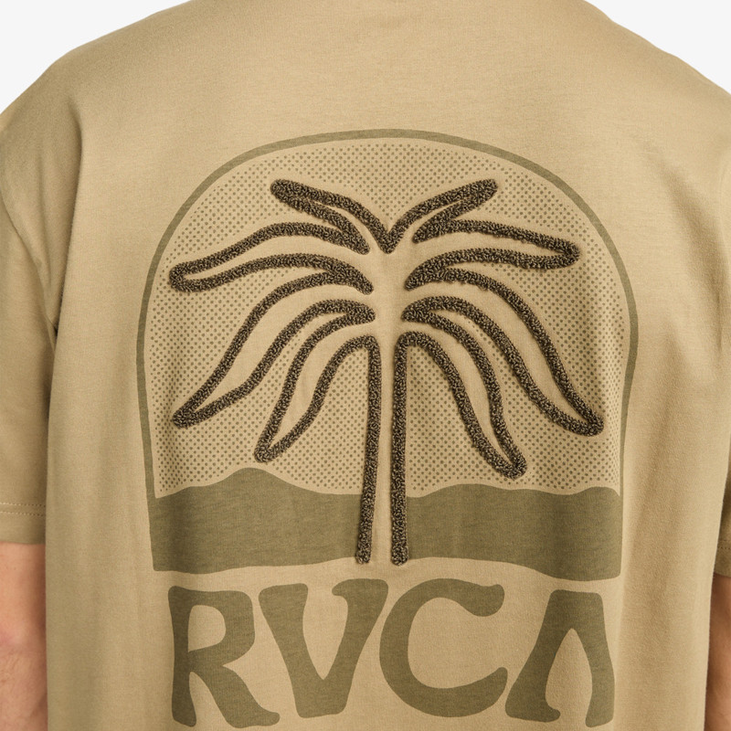 Camiseta RVCA: Palm Crest (Coyote)