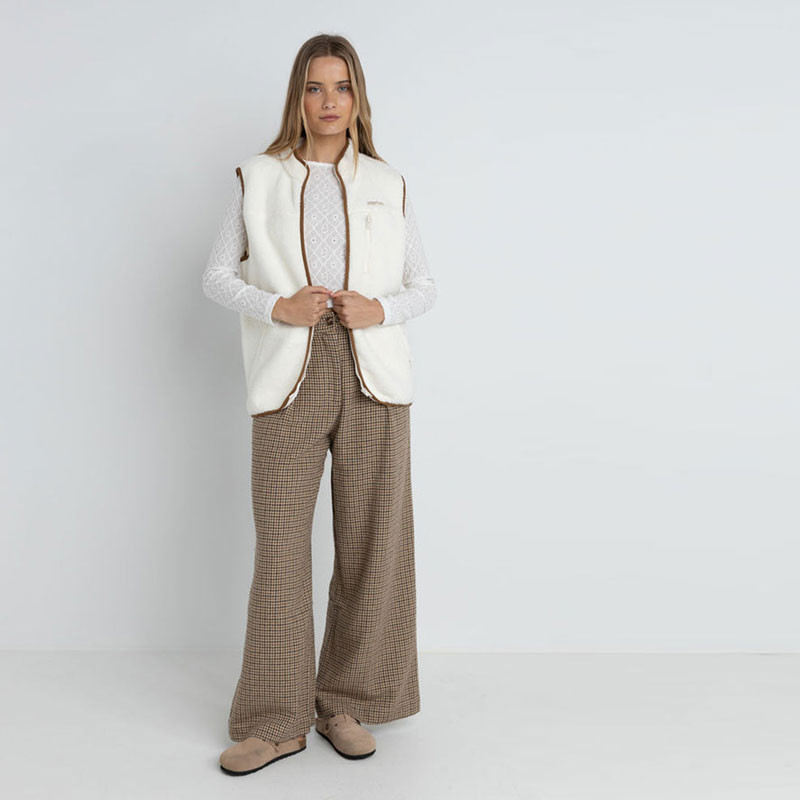 Chaqueta Rhythm: Aria Sherpa Vest (Vintage White)