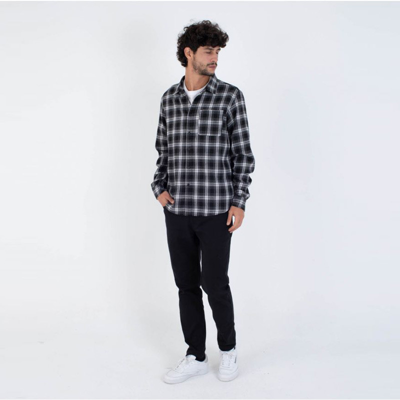 Camisa Hurley: Axe Knit Flannel Shirt (Black)