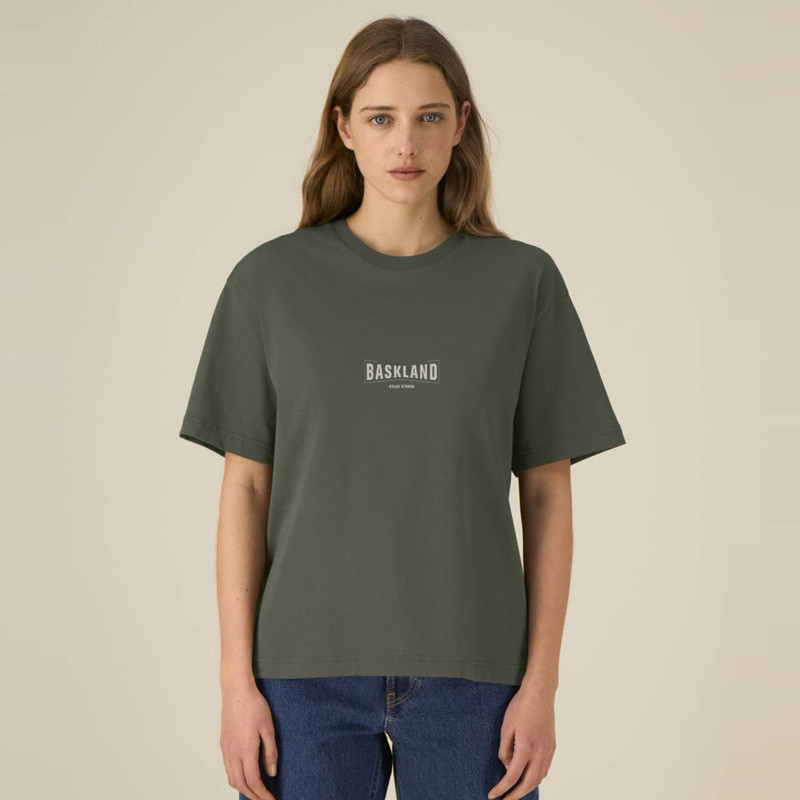Camiseta Atlas: Baskland Boxy Tee (Khaki Stone)