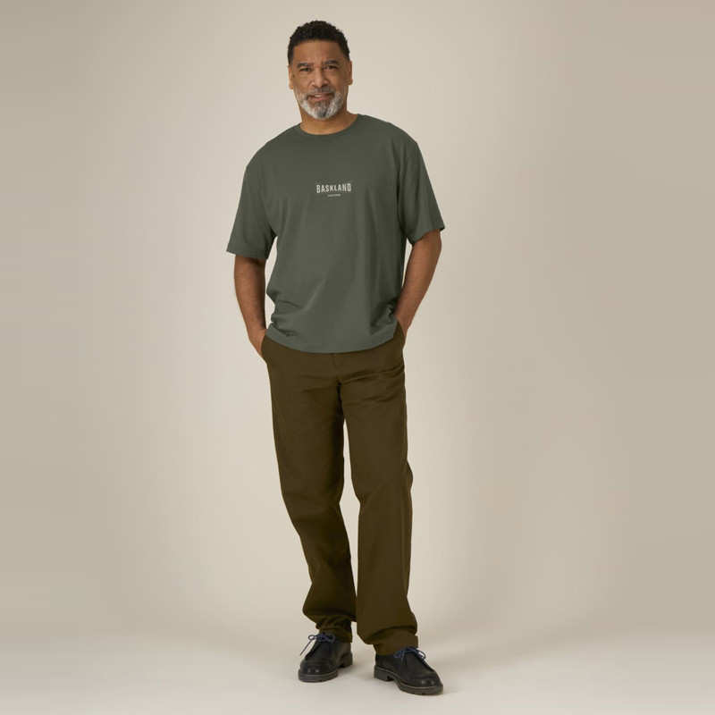 Camiseta Atlas: Baskland Boxy Tee (Khaki Stone)