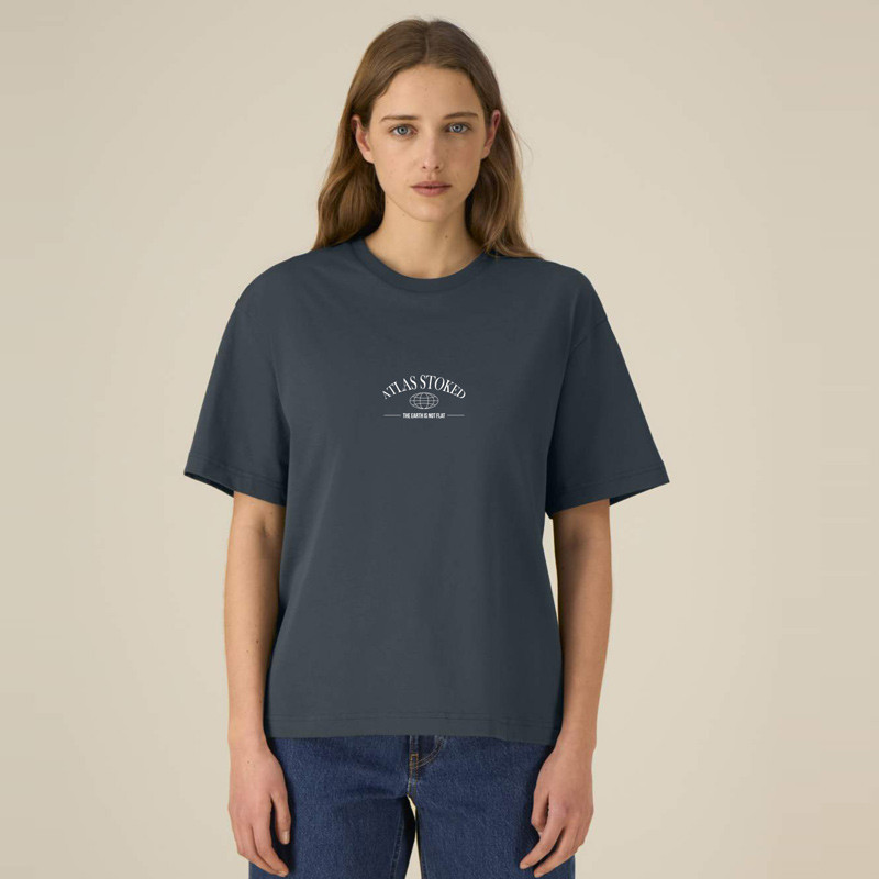 Camiseta Atlas: The Earth Boxy Tee (Indian Ink Grey White)