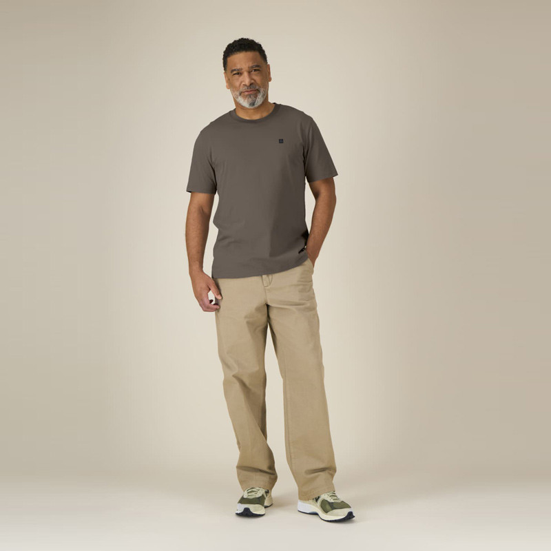 Camiseta Atlas: Roka Tee (Mocha)