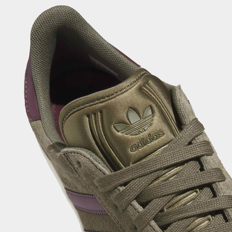 Zapatillas Adidas: Gazelle ADV (Olistr Wht)