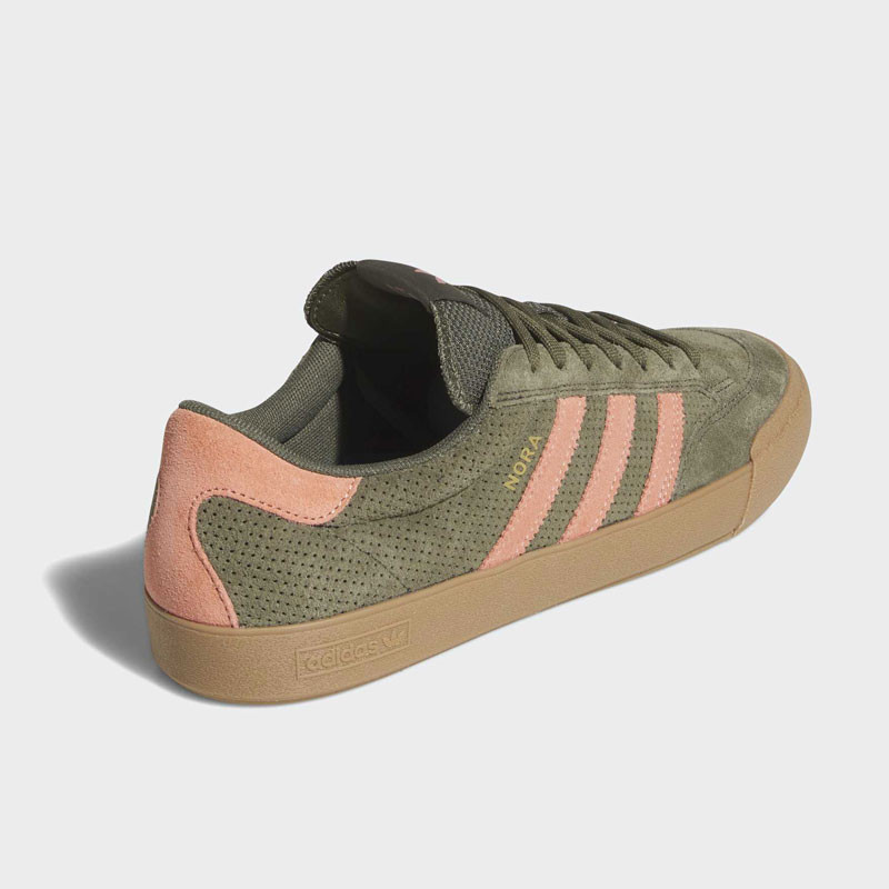 Zapatillas Adidas: Nora (Olistr Gum)