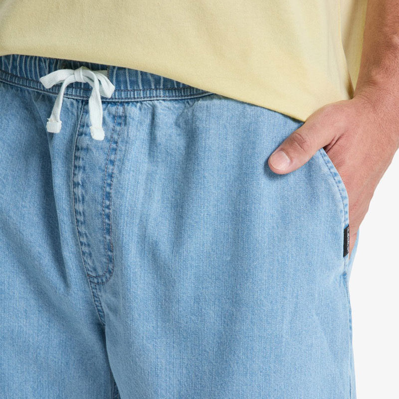 Pantalón Quiksilver: Taxer Regular Denim Pant (2001 Stone Wash)