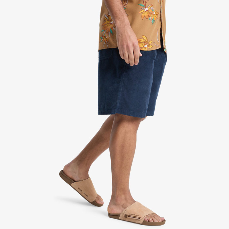 Bermuda Quiksilver: Taxer Cord Ws (Dark Navy)