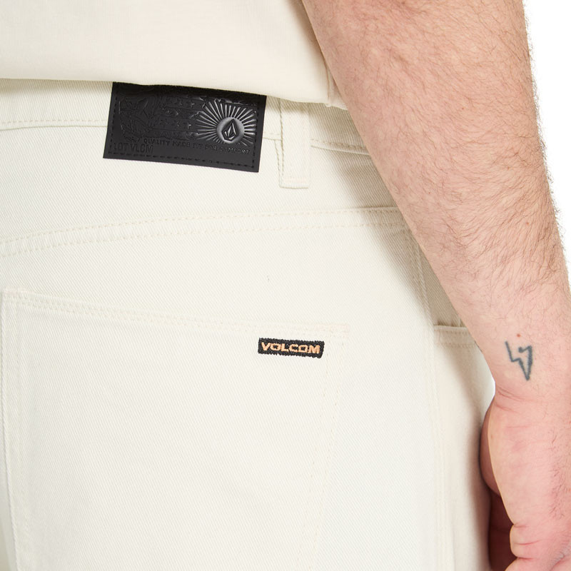 Pantalón Volcom: Billow Denim (Dirty White)