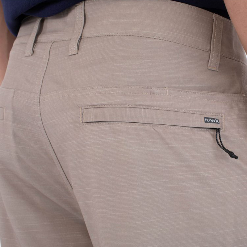 Bermuda Hurley: Phantom 18 Inch Regular Fit (Khaki)