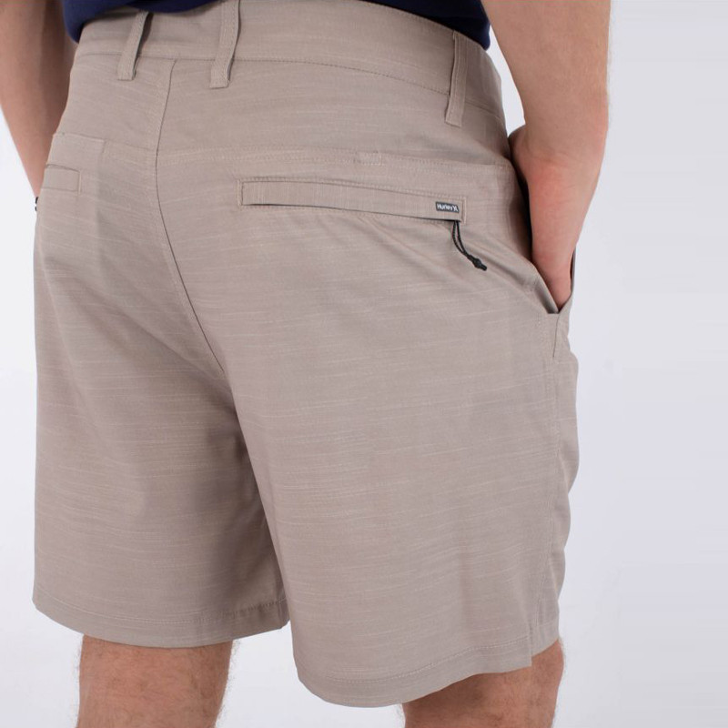 Bermuda Hurley: Phantom 18 Inch Regular Fit (Khaki)