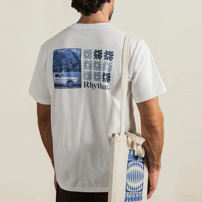 Camiseta Rhythm: High Beaming Vintage SS T-Shirt (Off Wht)