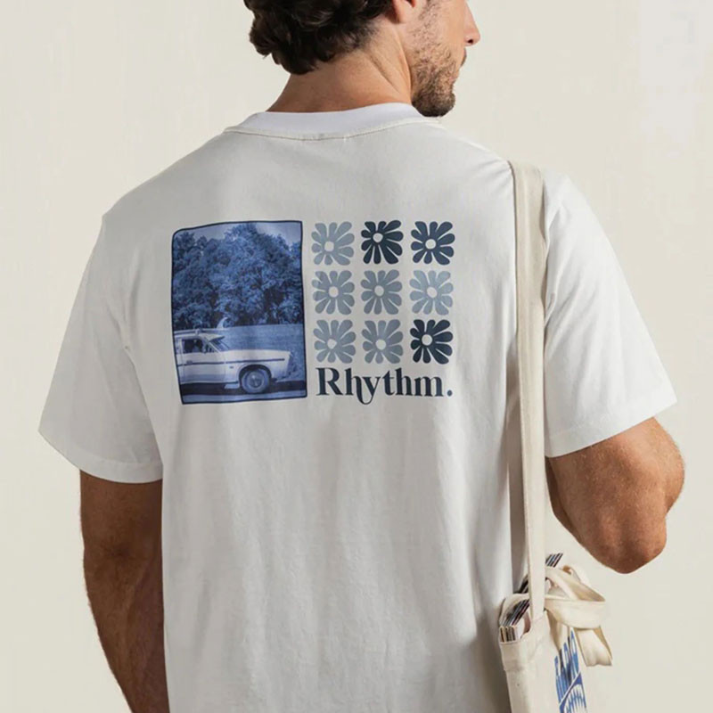 Camiseta Rhythm: High Beaming Vintage SS T-Shirt (Off Wht)