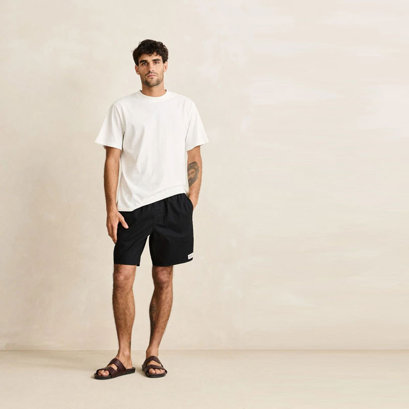 Bermuda Rhythm: Classic Linen Jam (Vintage black)