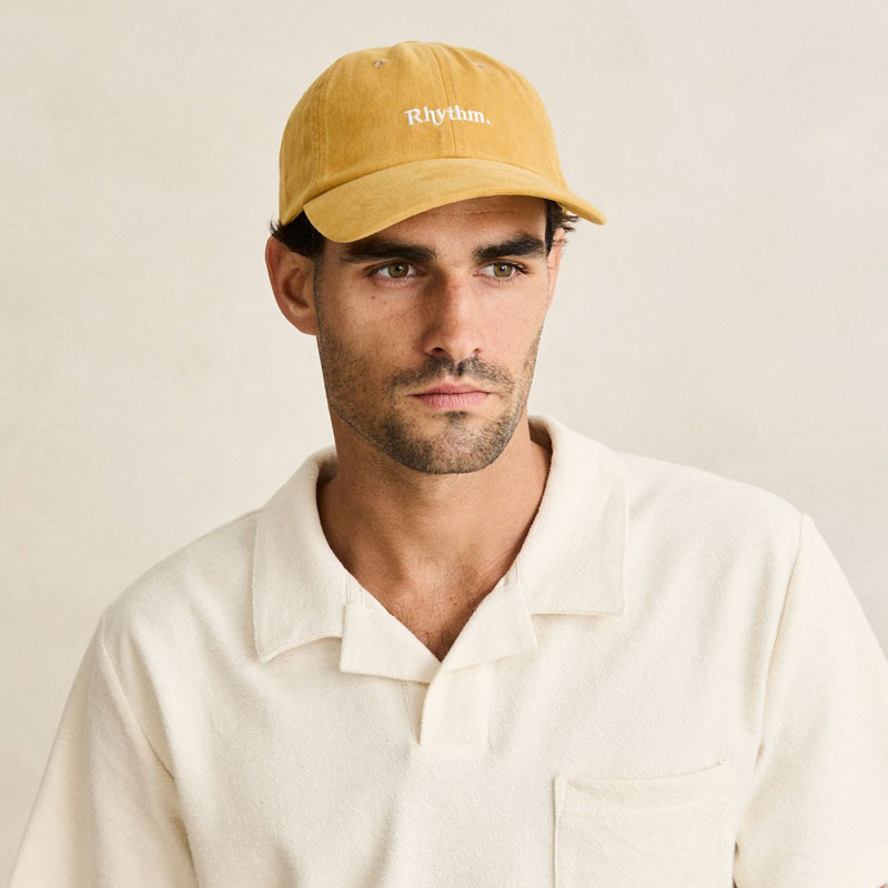 Gorra Rhythm: Essential Brushed Twill Cap (Mustard)