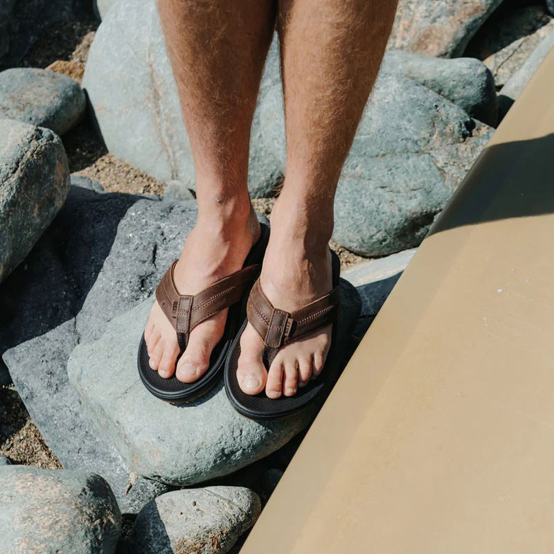 Chanclas Reef: M Cshn Phantom 2.0 Le (Brown/Black)