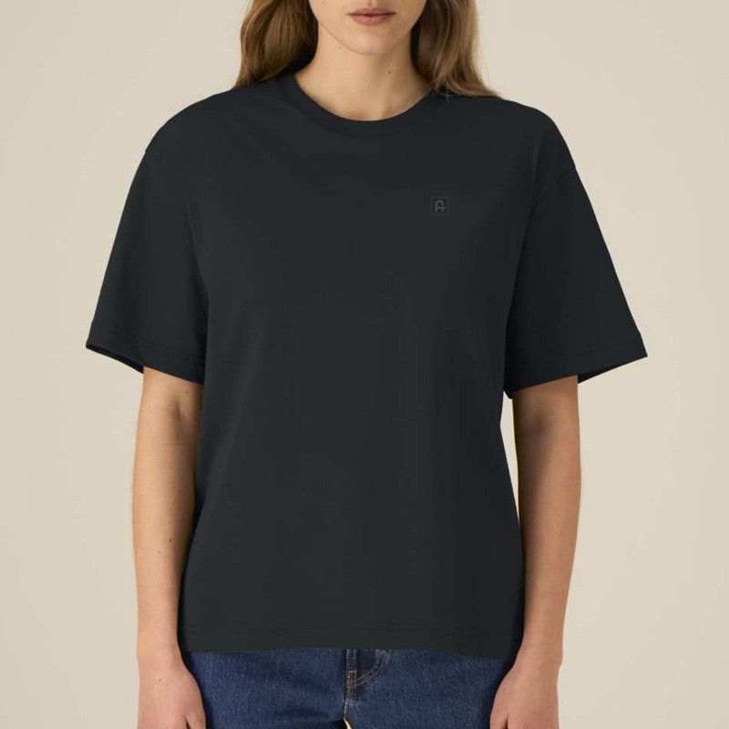 Camiseta Atlas: Roka Boxy Tee (Black)