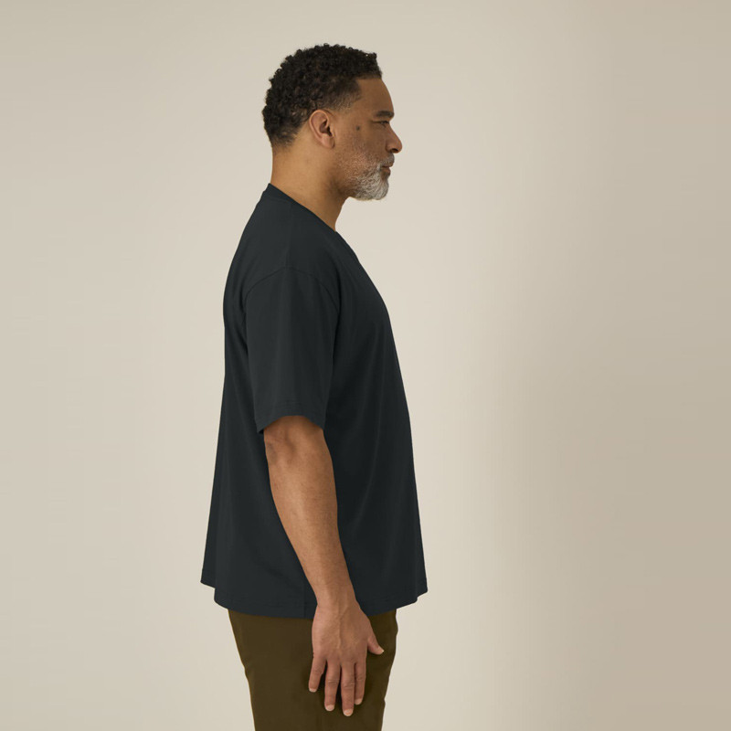 Camiseta Atlas: Roka Boxy Tee (Black)