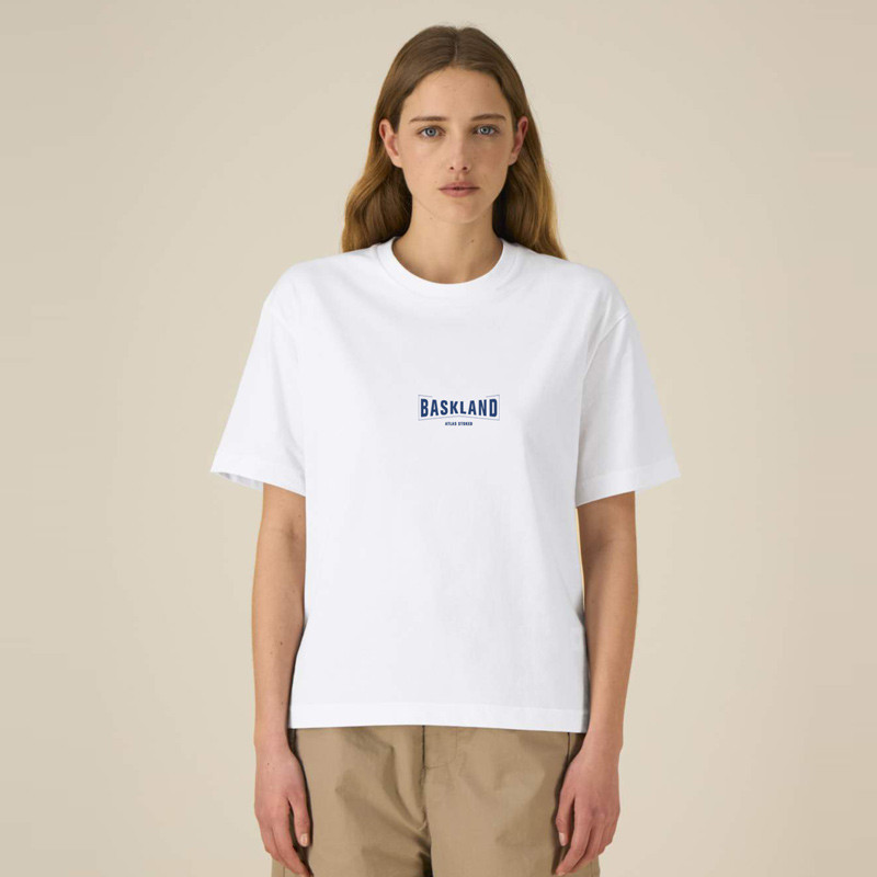 Camiseta Atlas: Baskland Boxy Tee (White Blue)