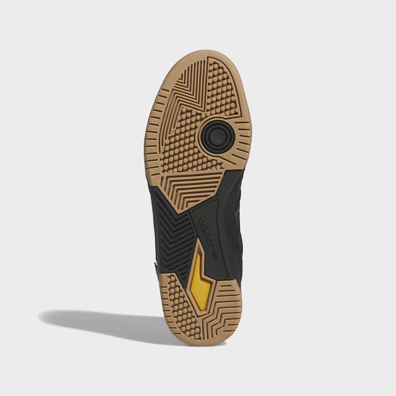 Zapatillas Adidas: Tekkira Cup (Carbon Carbon C Black)