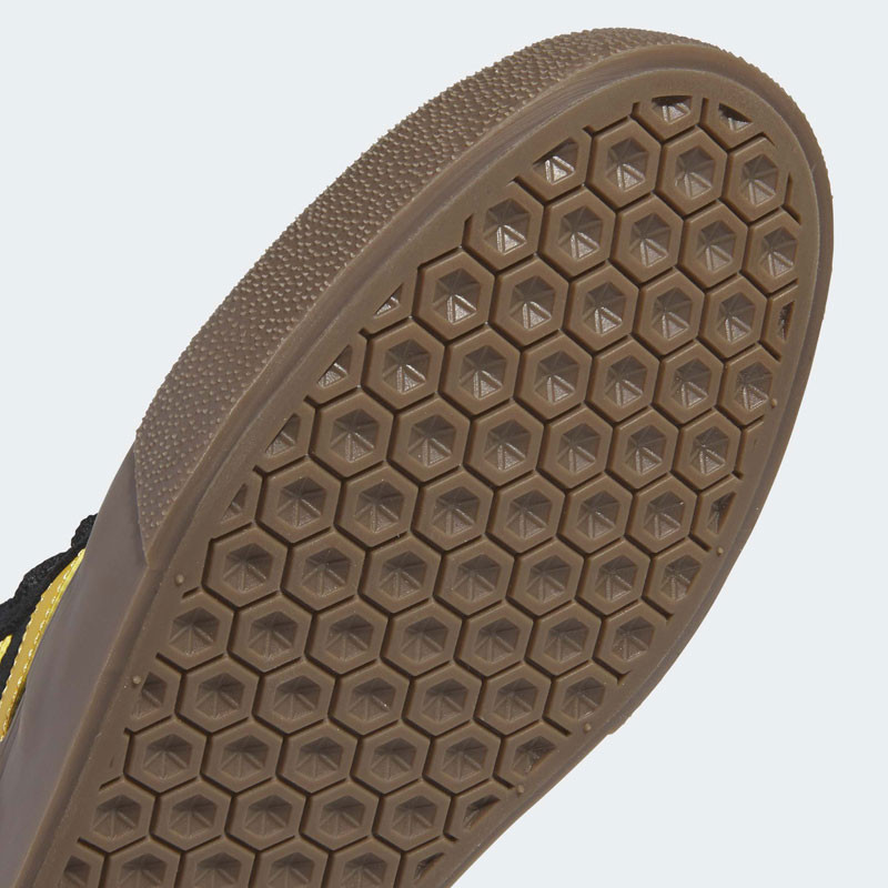 Zapatillas Adidas: Busenitz Vulc II (C Black P Yellow Gum4)