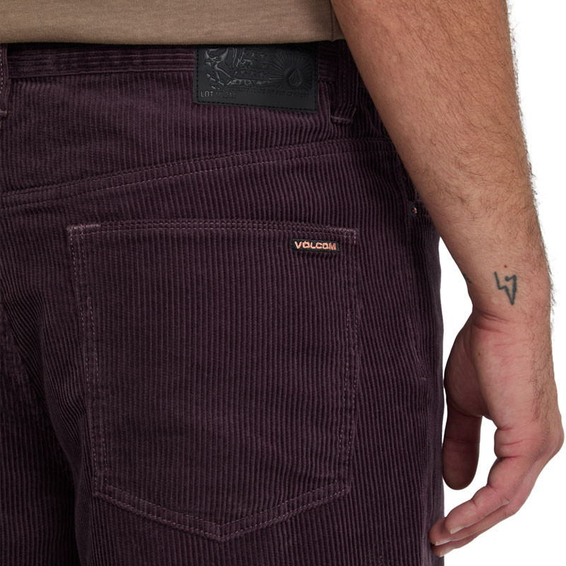 Pantalón Volcom: Billow Tapered Cord Pant (Raisin)