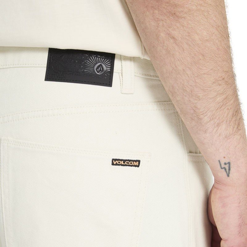 Pantalón Volcom: Billow Denim (Dirty White)