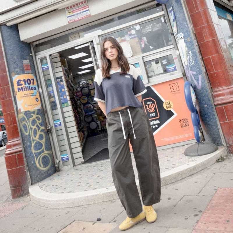 Pantalón Brixton: Utility Everyday Barrel Pant (Washed Blk)