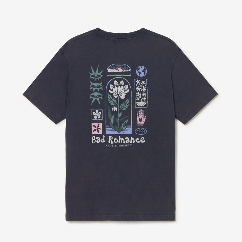 Camiseta Kaotiko: SS Regular Geometric Flower (Sea Storm)