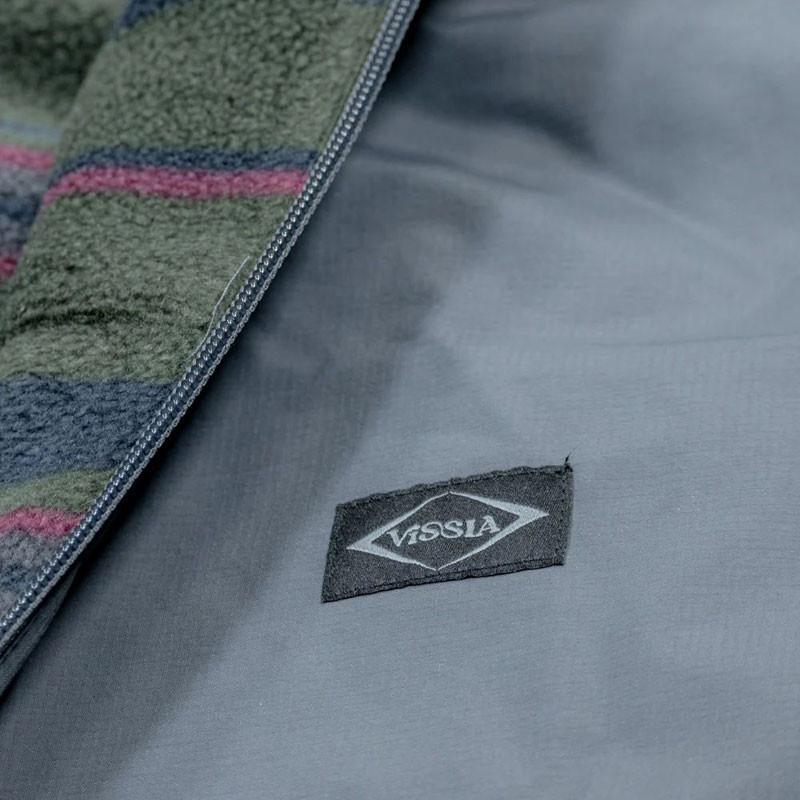 Chaqueta Vissla: Sequoia Reversible Jacket (Dark Grey)