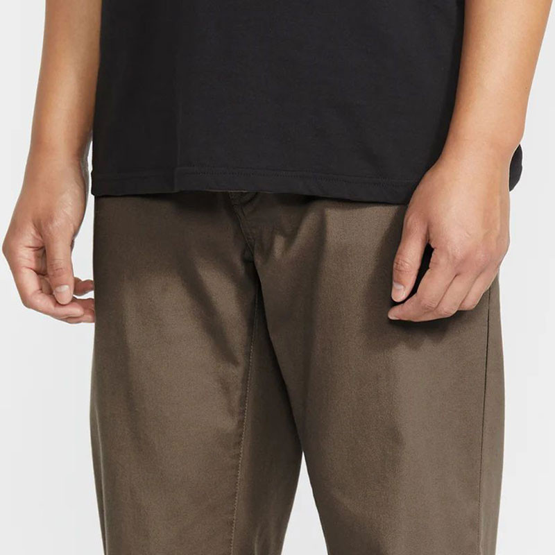 Pantalón Volcom: Frickin Modern Stret (Mushroom)