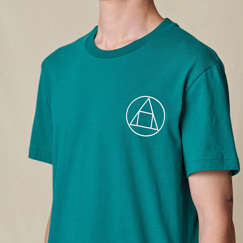 Camiseta Globe: Infinity Stack Tee (Deep Lake)