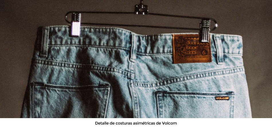 Detalle de costura asimétrica de Volcom