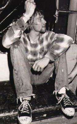 Kurt Cobain apenas se quitaba el modelo más popular de Converse, las "All Star".