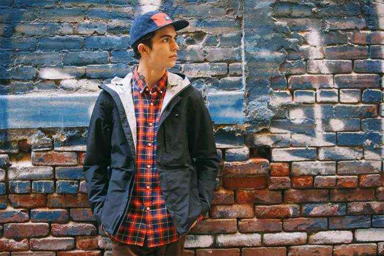 ¡Vuelven los clásicos! Chaquetas de Neopreno Carhartt, Jerseys Brixton y Zapatillas Retro-running.