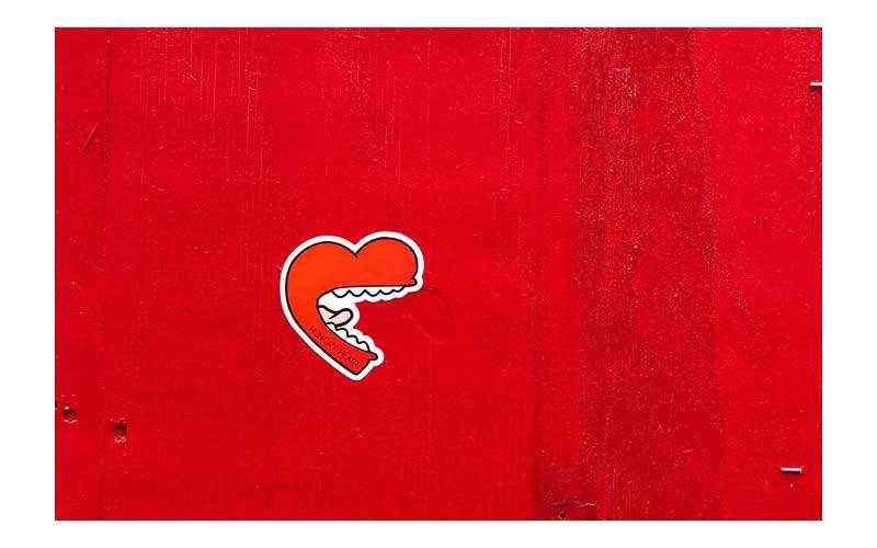 Moda urbana para sobrevivir a San Valentín